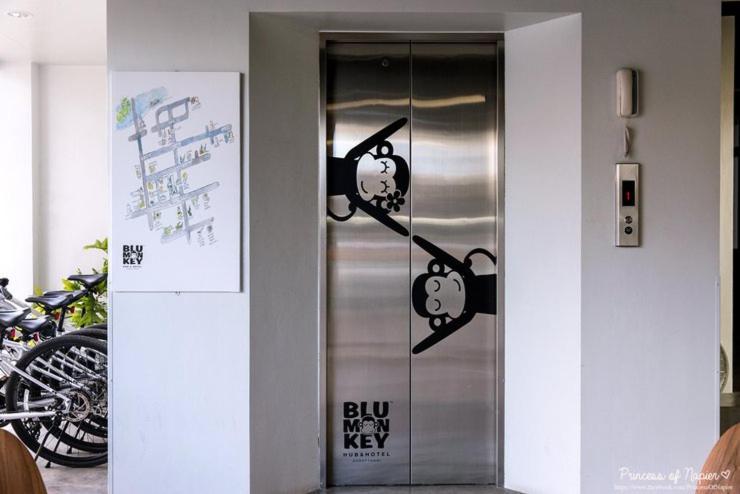 Blu Monkey Hub & Hotel Surat Thani Extérieur photo