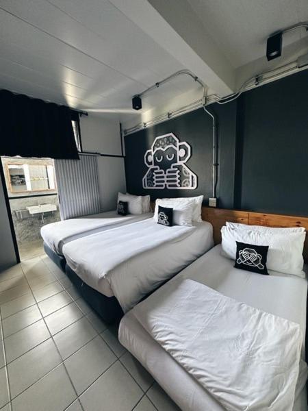 Blu Monkey Hub & Hotel Surat Thani Extérieur photo