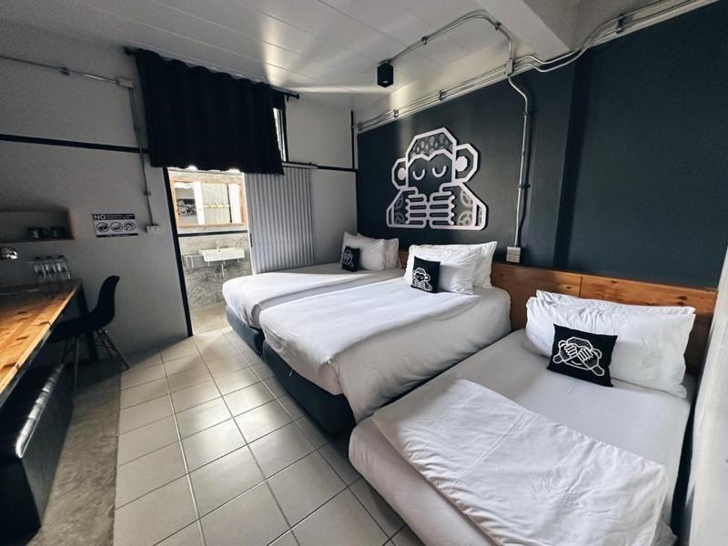Blu Monkey Hub & Hotel Surat Thani Extérieur photo